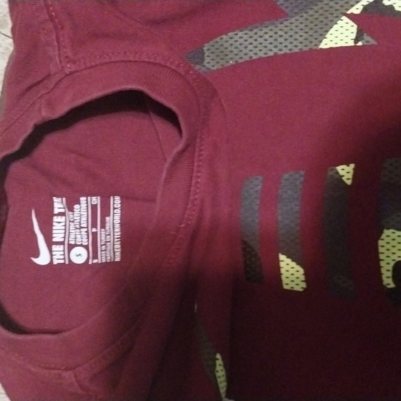 Boys Bundle - Levi's, Nike & button up - Picture 9 of 9